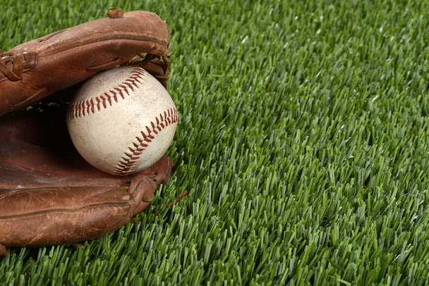 closeup baseball glove and ball - Zdjęcie, obraz