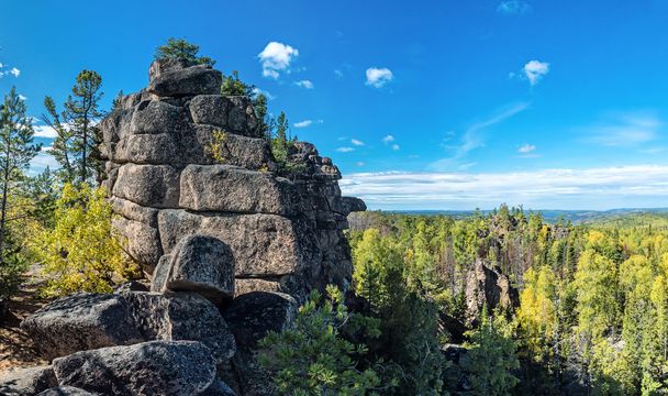 View Olkhinskoye plateau with rocks Starukha - Photo, Image