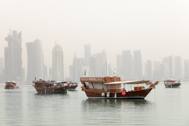 Doha en la niebla
 - Foto, imagen