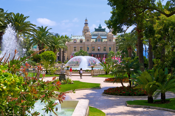 Impecable jardín en Mónaco
 - Foto, imagen