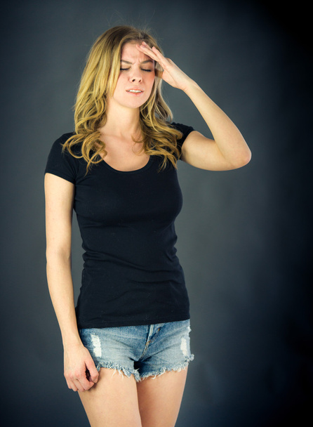 Woman  suffering from confused headache - Fotografie, Obrázek