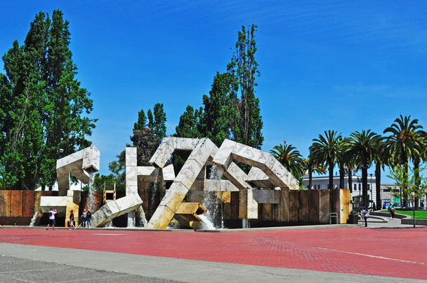 San Francisco: the Vaillancourt Fountain at the Embarcadero, in Justin Herman Plaza - Photo, Image