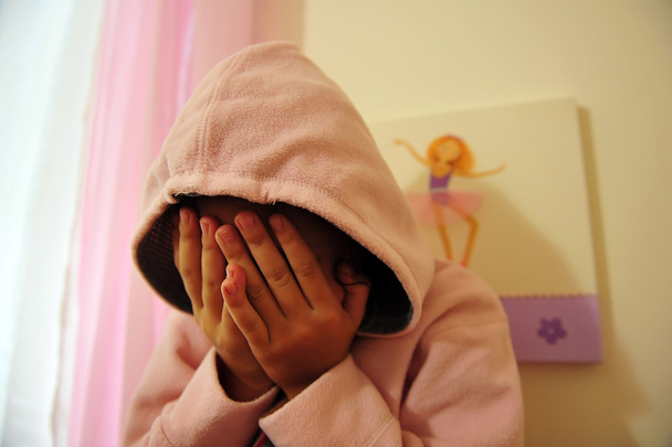 Jovem sofre de violência doméstica
 - Foto, Imagem