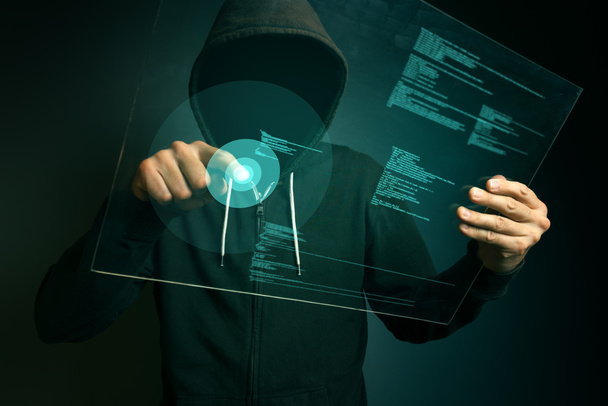 Компьютерный хакер в капюшоне взламывает биометрическую систему безопасности интернета
 - Фото, изображение