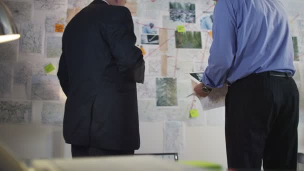 detectives working in incident room - Footage, Video