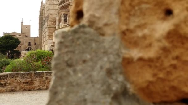 4k Katedrála Santa Maria z Palma, běžně označovány jako La Seu, je gotická katedrála v Palmě, Mallorca, Španělsko, postavený na místě již existující arabské mešity. - Záběry, video