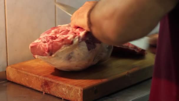Butchers Cut Up the Meat - Felvétel, videó