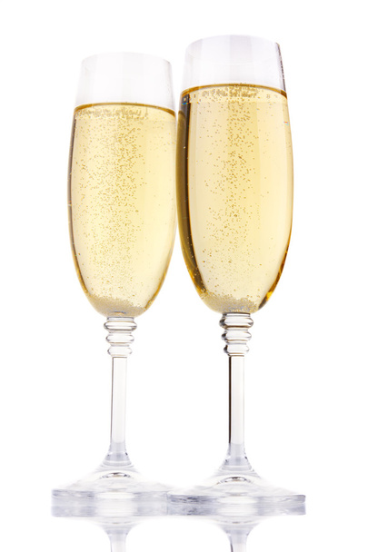Two glasses of champagne isolated on white - Foto, Imagem