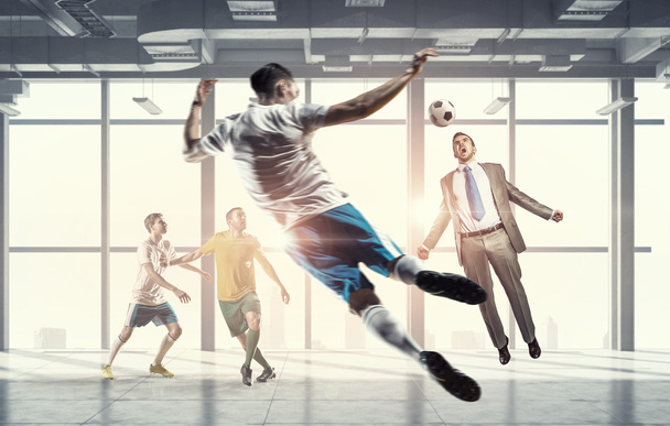 Playing ball in office - Foto, Imagen