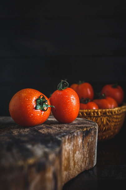 Los tomates maduros
 - Foto, Imagen