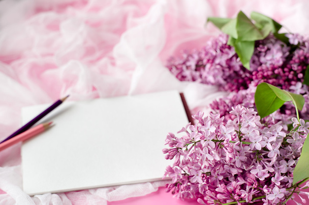 lilac flowers and white place for text . greeting card. - Foto, Bild