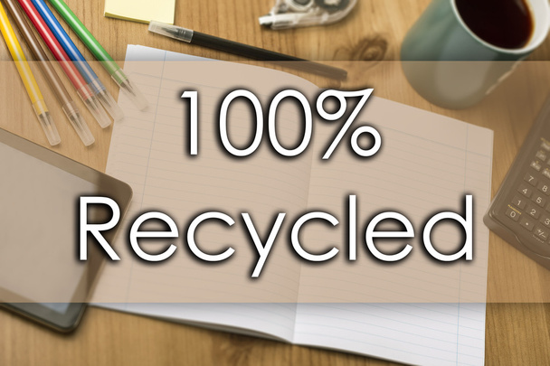 100% gerecycled - bedrijfsconcept met tekst - Foto, afbeelding