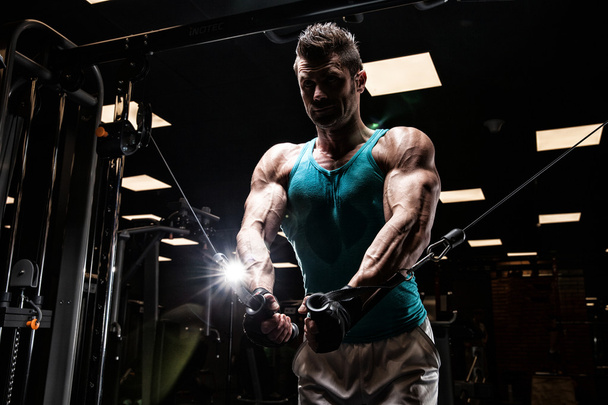 very power athletic guy bodybuilder - Fotografie, Obrázek