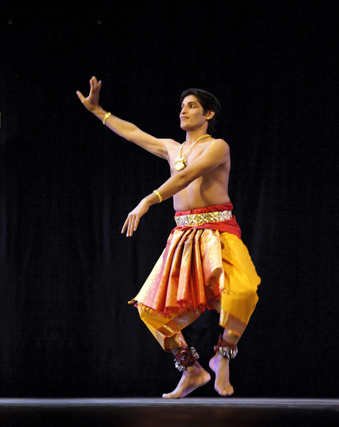 Indian Bharatanatyam dancer - Foto, imagen