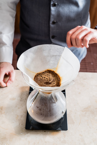 making pour over coffee process - Foto, imagen