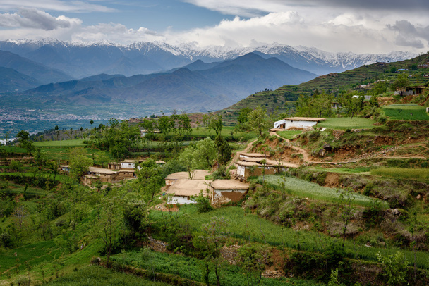 Aldeia nas montanhas, Swat
 - Foto, Imagem