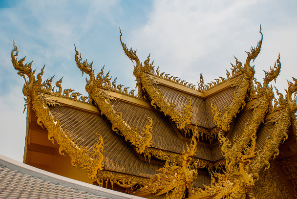 The Golden Palace. Toilet. Chiang Rai, Thailand. - Φωτογραφία, εικόνα