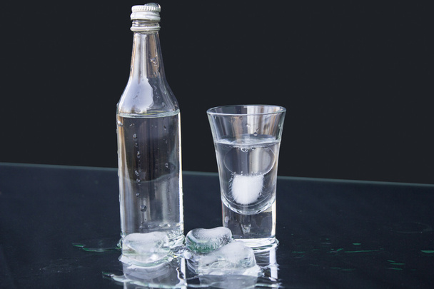 Алкогольний напій Закри
 - Фото, зображення