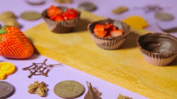 Çikolata tartlets ve dekorasyon - Video, Çekim