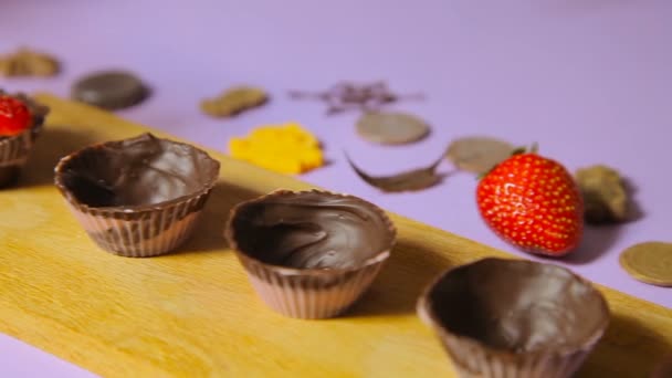 チョコレート タルトのデコレーション - 映像、動画