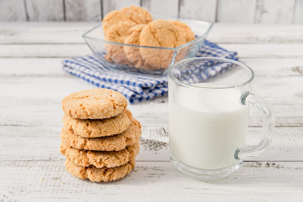 milk and cookies - Foto, Imagen