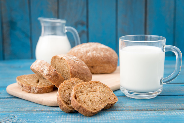 fresh healthy milk and bread  - Fotó, kép