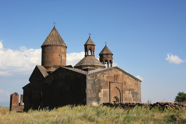 Saghmosavank egy 13. századi örmény szerzetesi komplex az örmény Aragacotn tartomány. - Fotó, kép