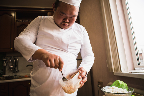 Chef making rolls - Foto, Bild