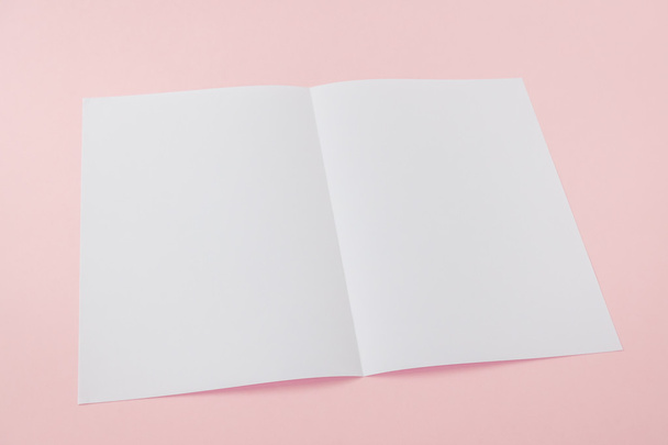 Bifold white template paper  - Foto, afbeelding