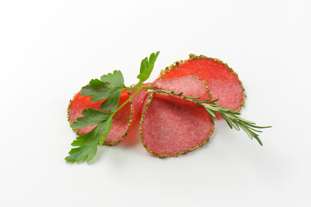 tranches de salami au poivre
 - Photo, image