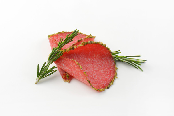 tranches de salami au poivre
 - Photo, image
