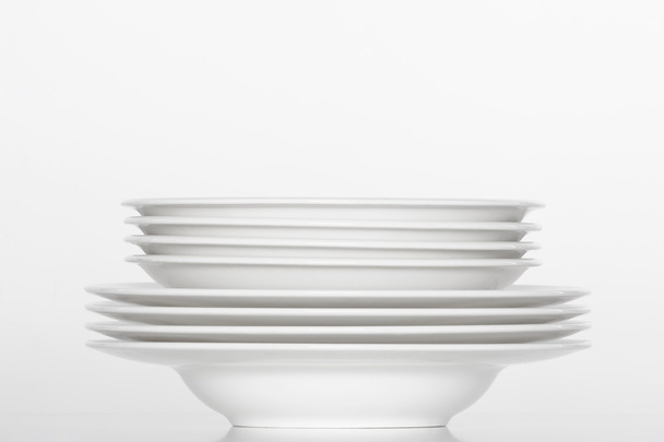 fehér tányérok - Fotó, kép