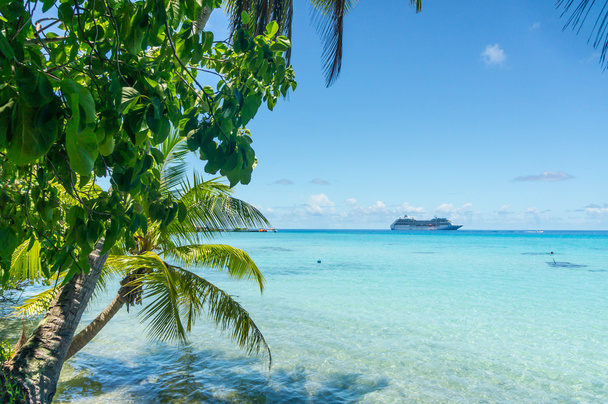 Paradise view of Rangiroa atoll, French Polynesia - Photo, Image