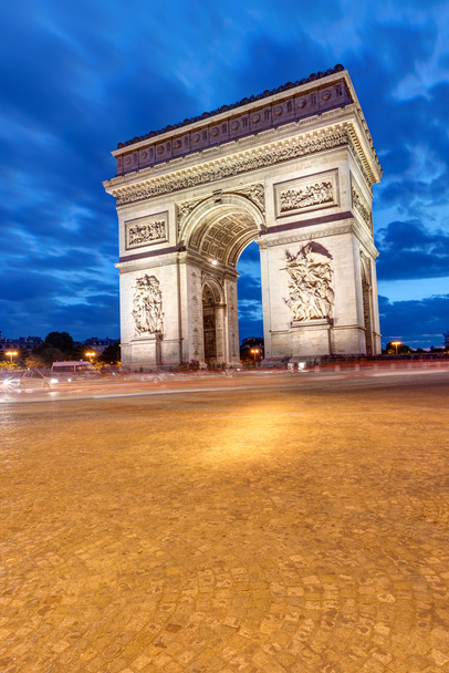 Триумфальная арка в Париже
 - Фото, изображение