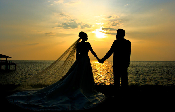 Wedding couple sillhouette - Fotoğraf, Görsel