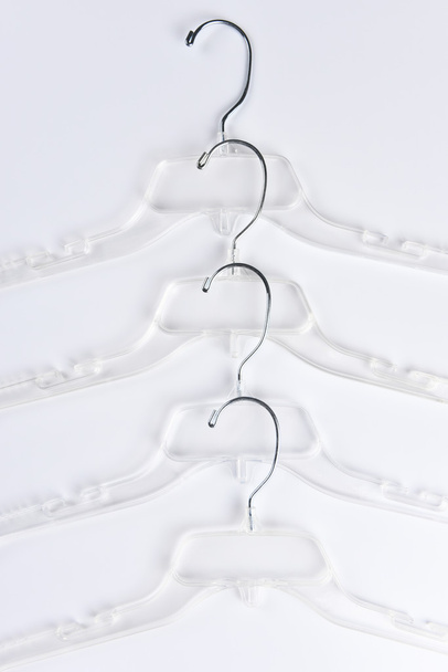 Hangers on White Vertical - Fotó, kép