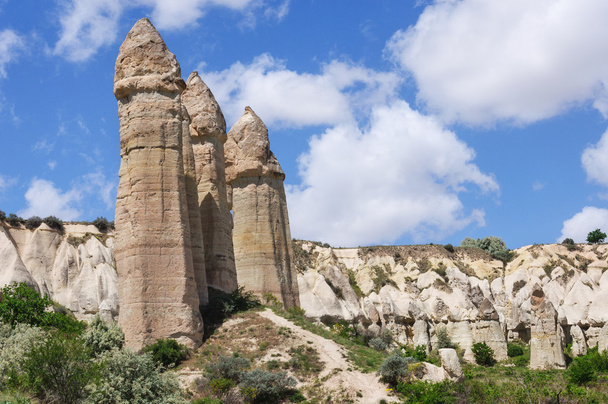Скалы в форме огромной долины Фалли Любовь, Каппадокия, Турция
 - Фото, изображение