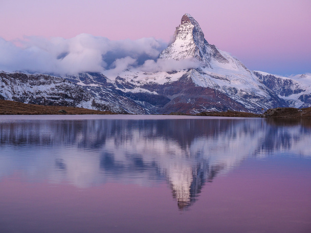Matterhorn w wczesnym rankiem - Zdjęcie, obraz