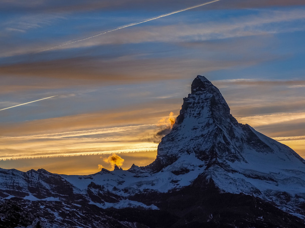 Готель Matterhorn раннього ранку - Фото, зображення
