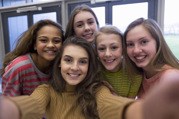 Selfie with the Girls - Foto, Imagen