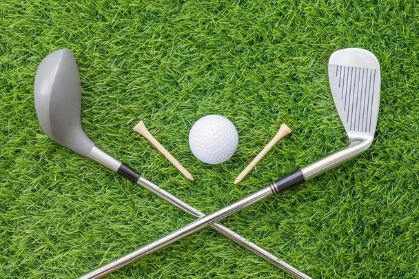 ゴルフ用品に関連するスポーツ オブジェクト  - 写真・画像