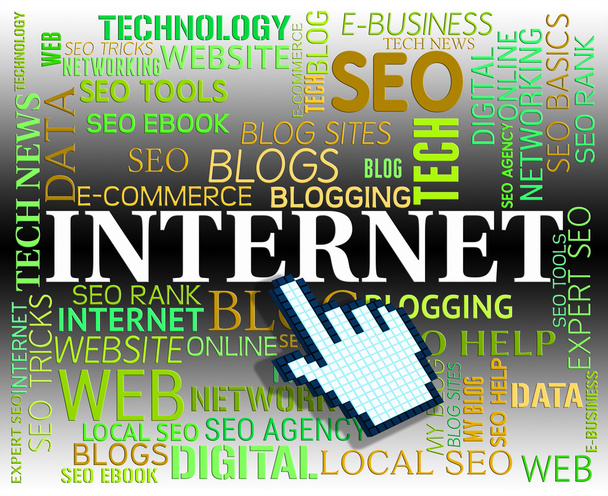 Internet Word rappresenta alta tecnologia e sito web
  - Foto, immagini