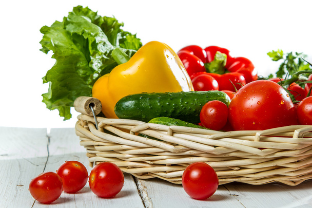 Fresh vegetables in the basket - Φωτογραφία, εικόνα