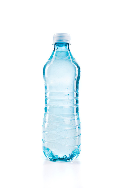 Water bottle on white background - Φωτογραφία, εικόνα