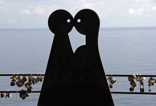 цілуватися пара @ "Віа дель amore" Чинкве-Терре - Фото, зображення