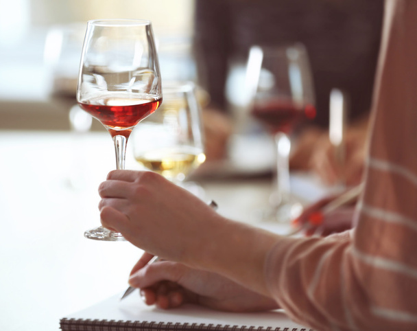 Experts tasting wine  - Foto, Imagem