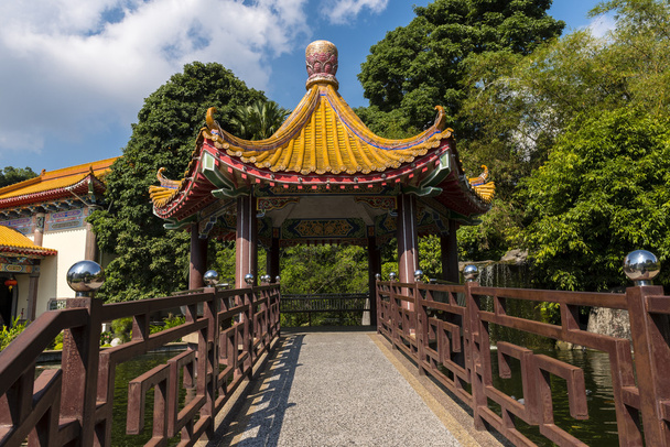 Sisäänkäynti kiinalaiseen pagodiin Penangissa, Malasiassa
 - Valokuva, kuva