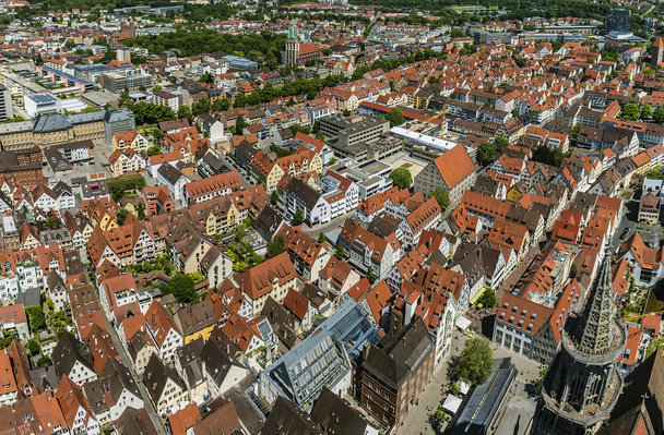 Pohled z ptačí perspektivy nad Ulm, z věže minster - Fotografie, Obrázek