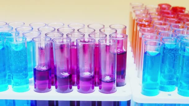 Testes laboratoriais de compostos químicos específicos
 - Filmagem, Vídeo