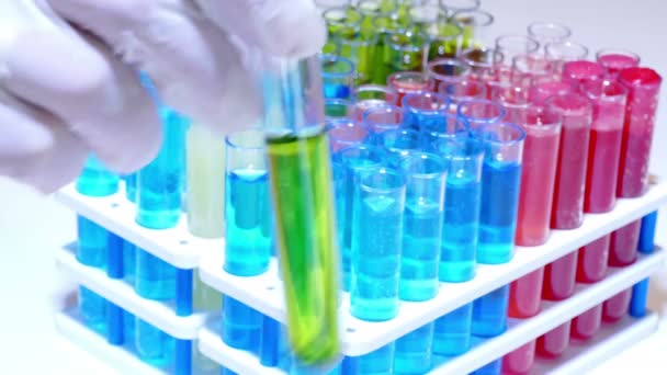Badań laboratoryjnych określonych związków chemicznych - Materiał filmowy, wideo